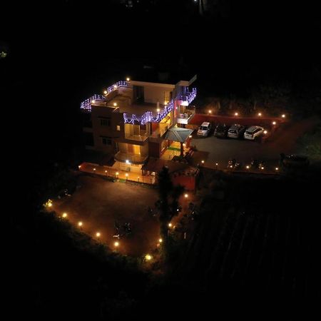 Hotel Magic Mountain,马哈巴莱斯赫瓦尔 外观 照片