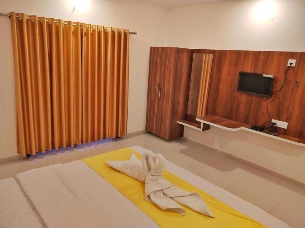 Hotel Magic Mountain,马哈巴莱斯赫瓦尔 外观 照片